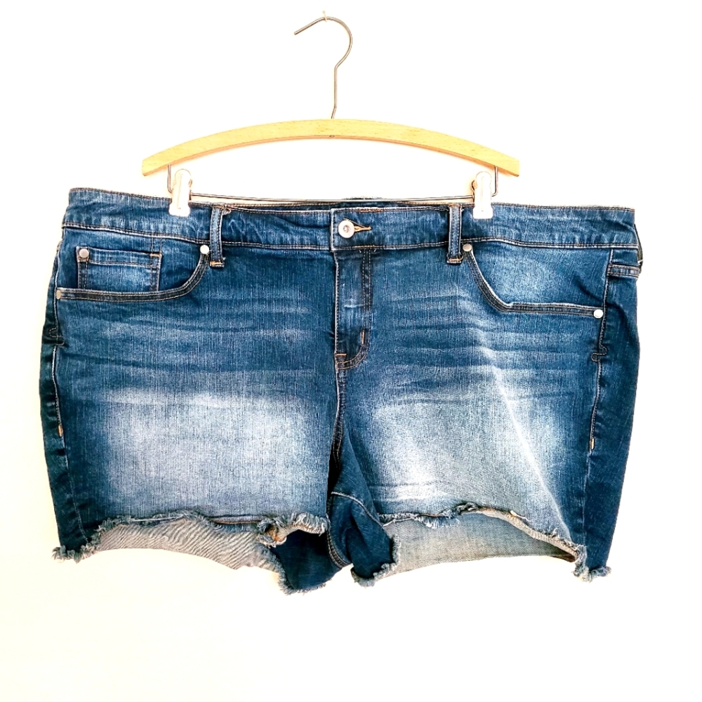Torrid women's blue denim cutoff shorts with stretch